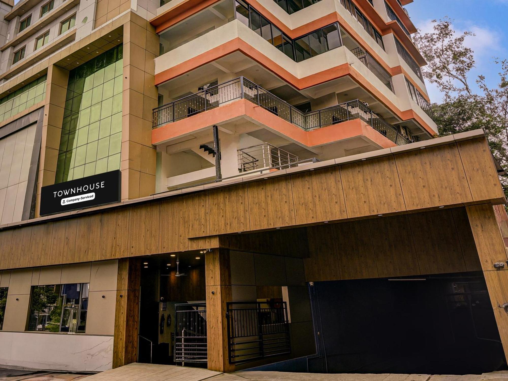 ホテル Townhouse Madgaon Raia エクステリア 写真